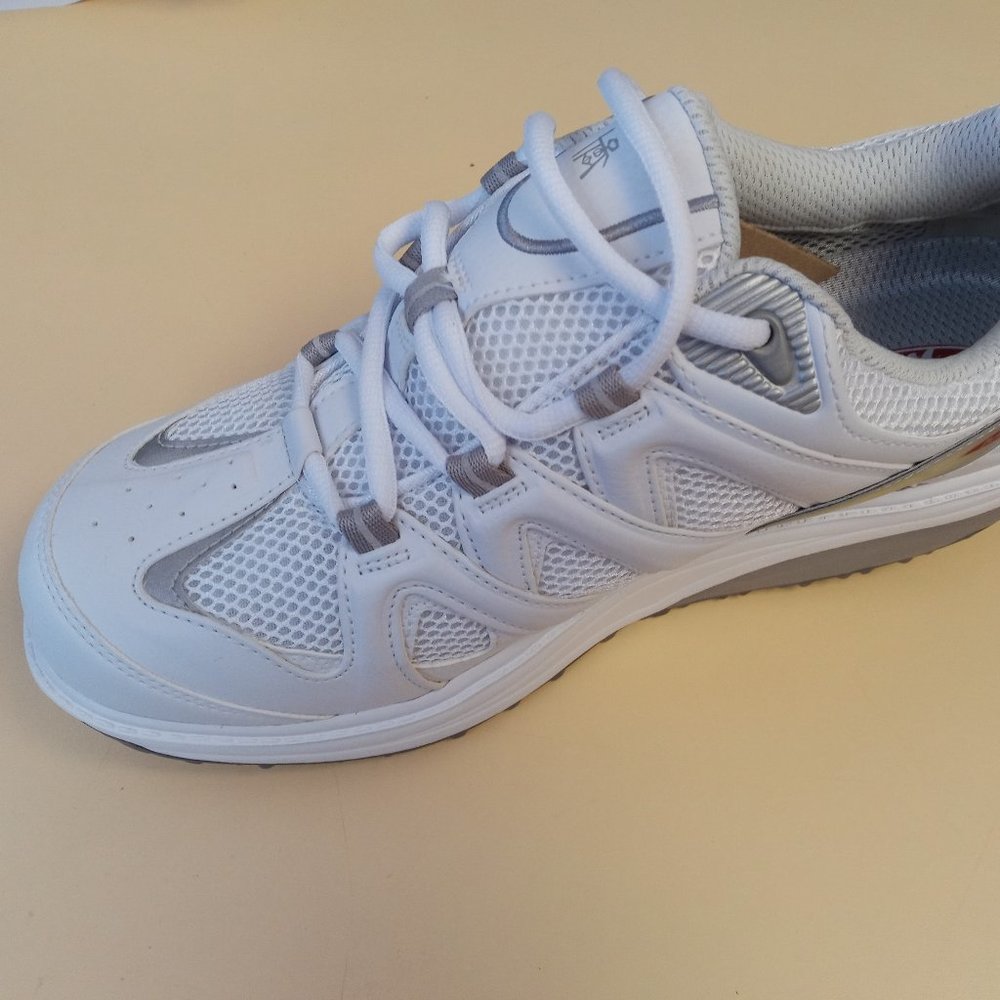 Men's Shoe
